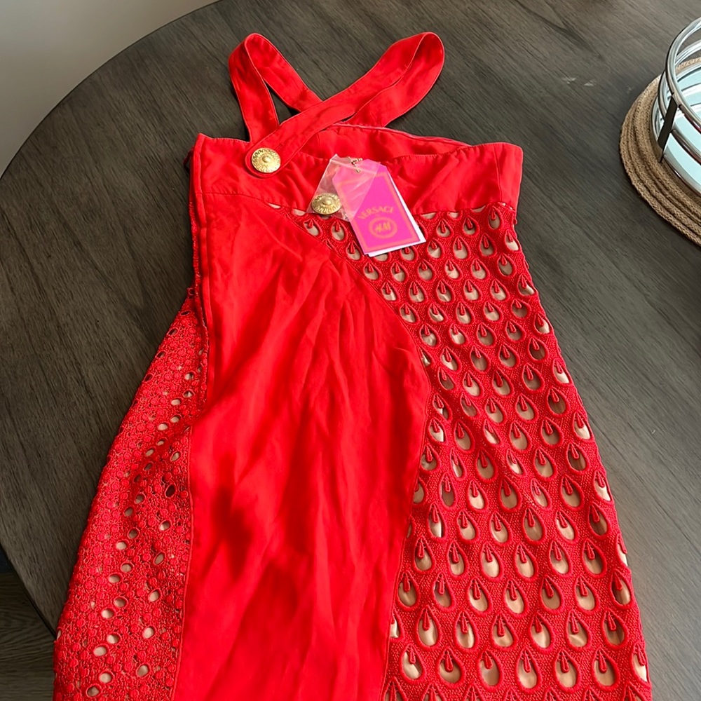 Looking for that little hot number for the summer... here it is.